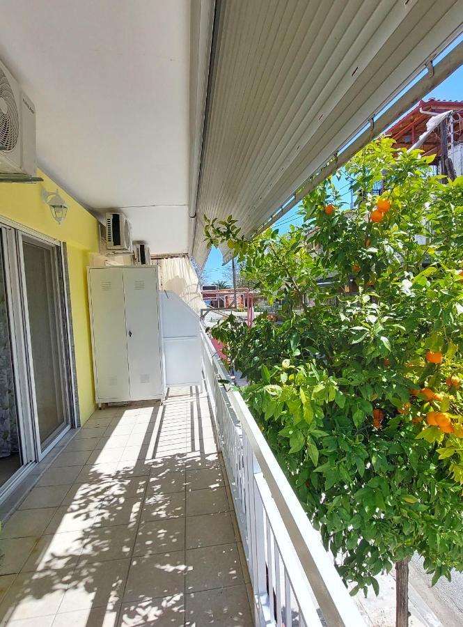 Orange Tree Apartment Asproválta Ngoại thất bức ảnh